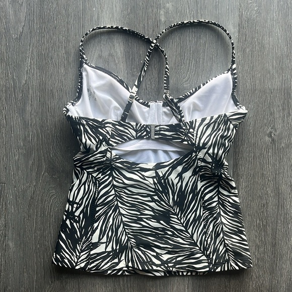 Athleta Tankini ✧ Black and Cream ✧ Size 34 D/DD - Picture 2 of 6